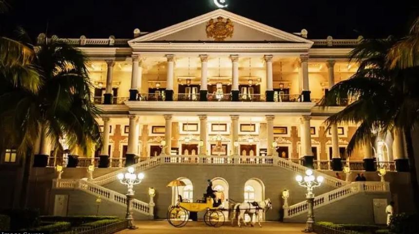 taj-faluknama-palace