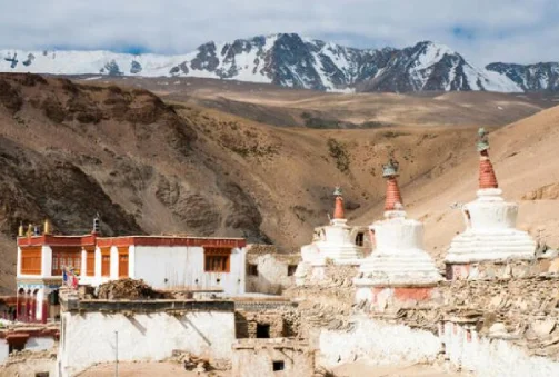 Pangong–Tsomoriri (180 km, 7 horas)